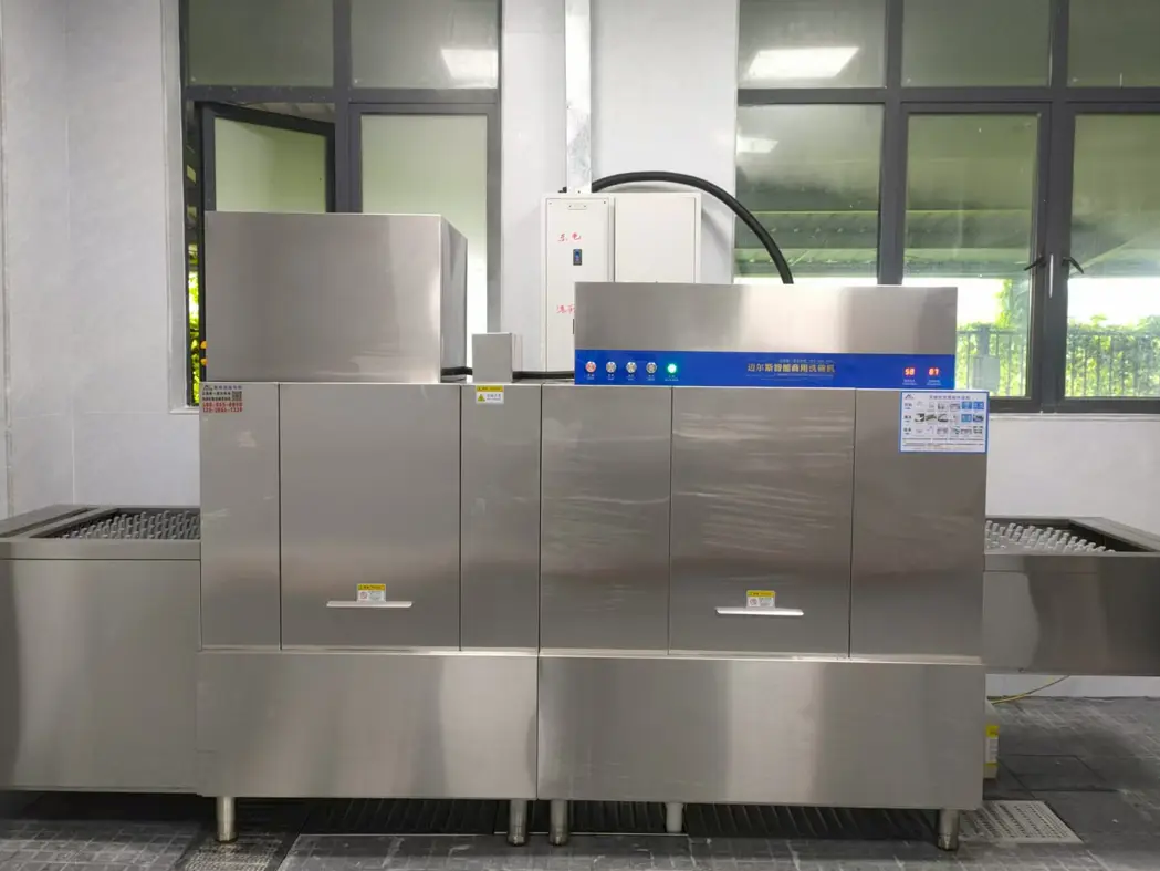 What Are The Advantages And Disadvantages Of A Commercial Dishwasher?